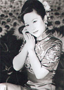 李由希子